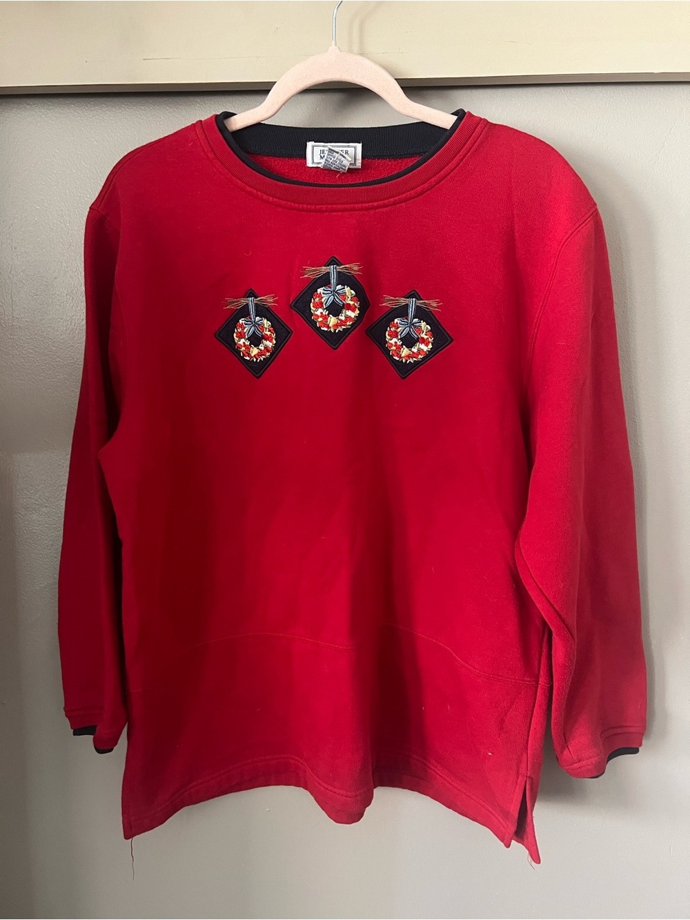 Jennifer Moore Red Crewneck Sweater with Wreath Embroidery